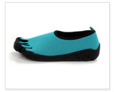 five toed water shoes